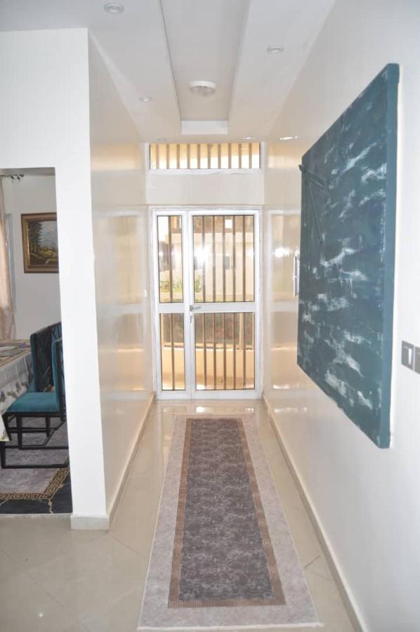 Le "Grand Bleu", Un Bel Appartement Paisible, Sur Et Spatieux Au Coeur De La Station Balneaire De Saly Portudal Bagian luar foto